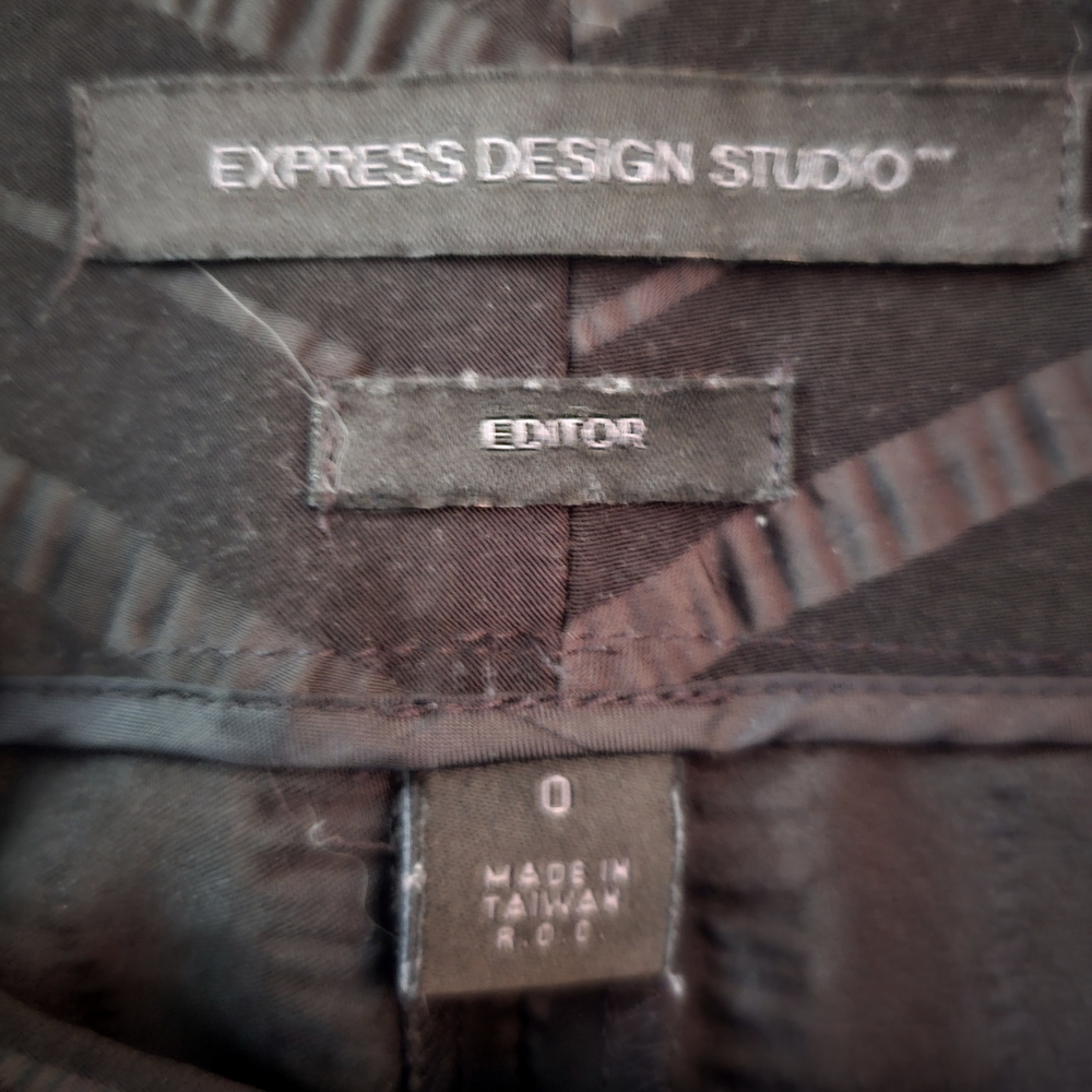 Express Pinstripe Black Wide-Leg Capri Pants w/ Silver Buttons Size 0 - Picture 6 of 6